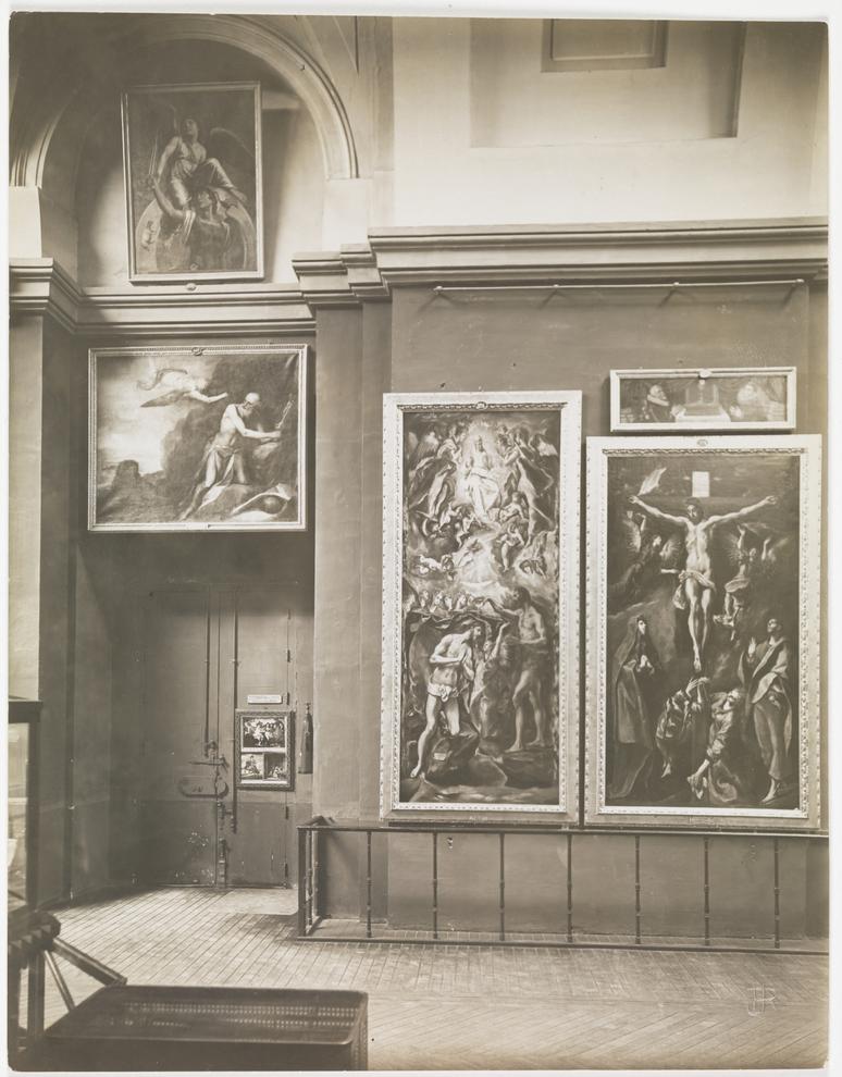 Imagen de José Lacoste. Local de venta de fotografías en la galería central del Museo del Prado